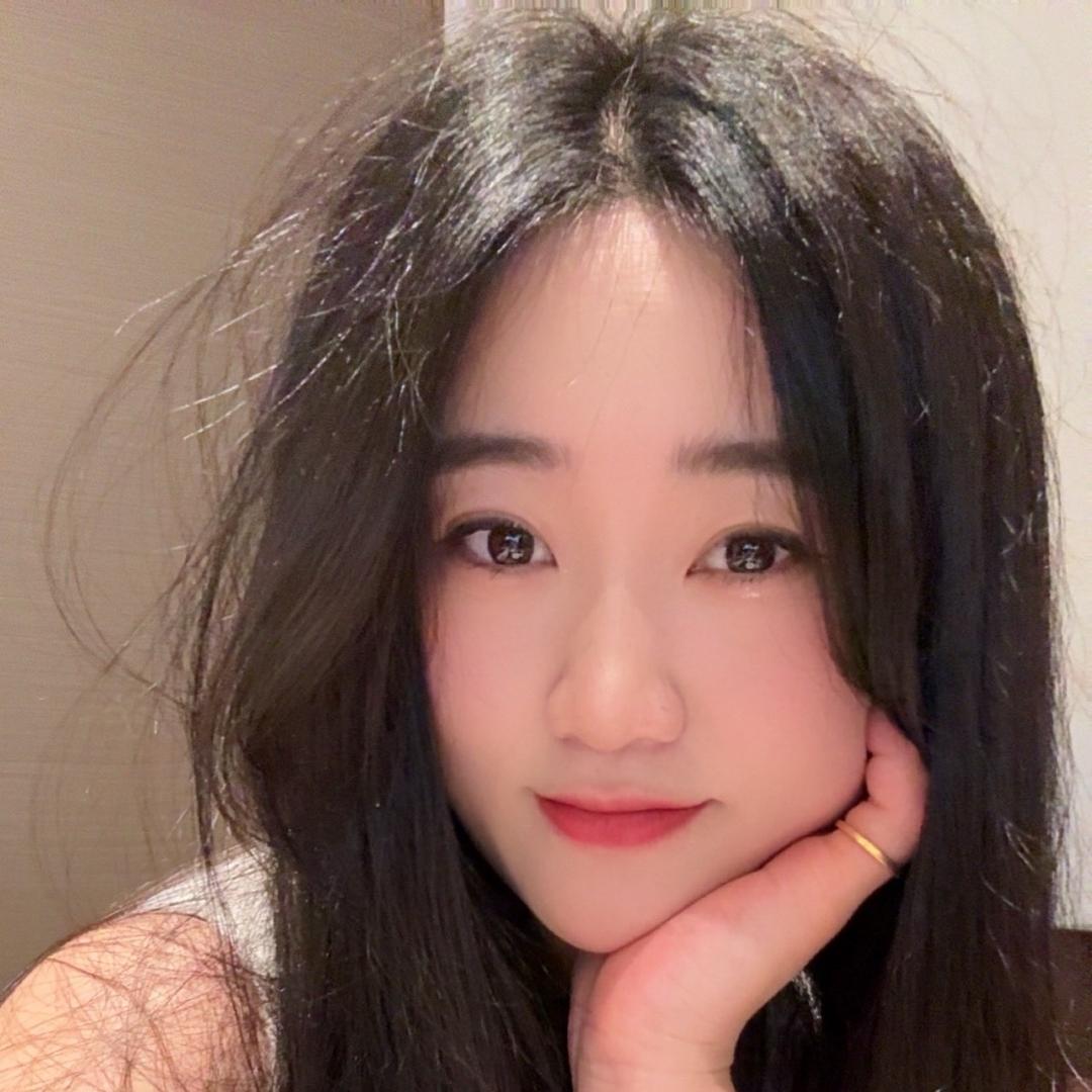 温妤。