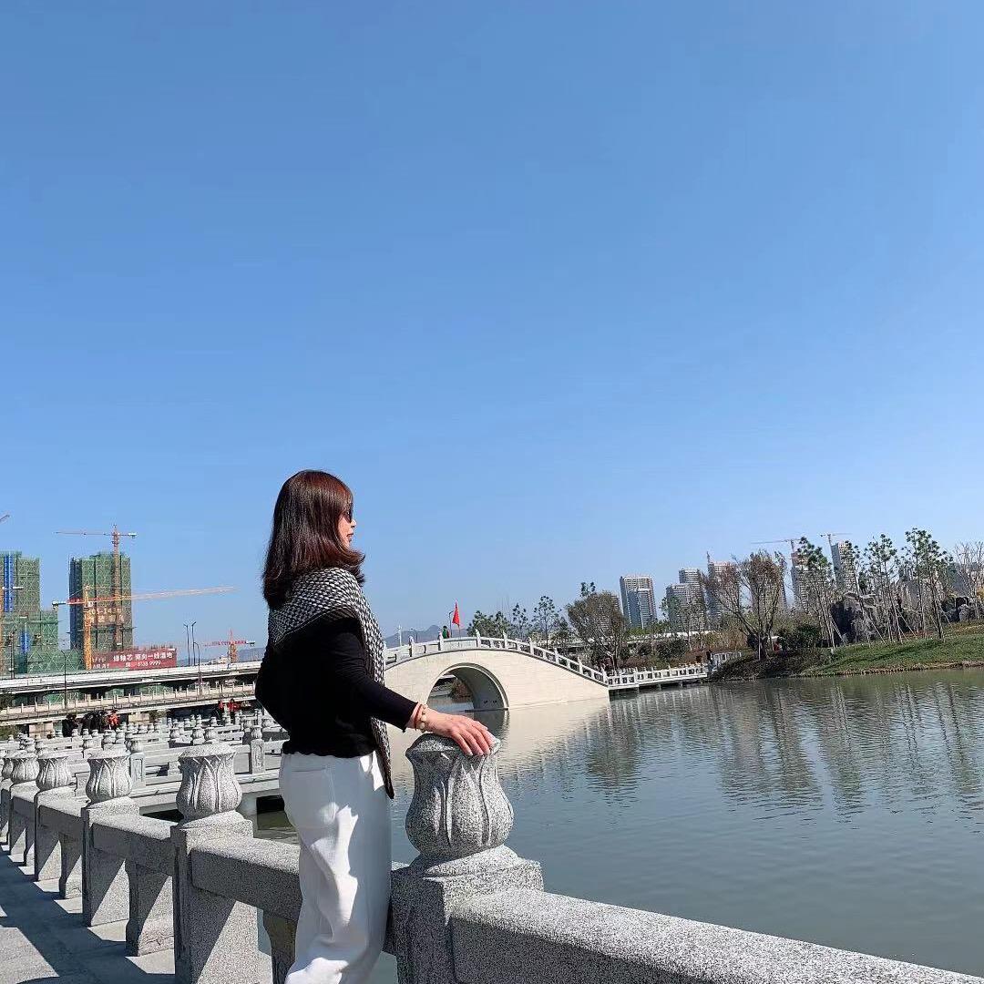 伊伊