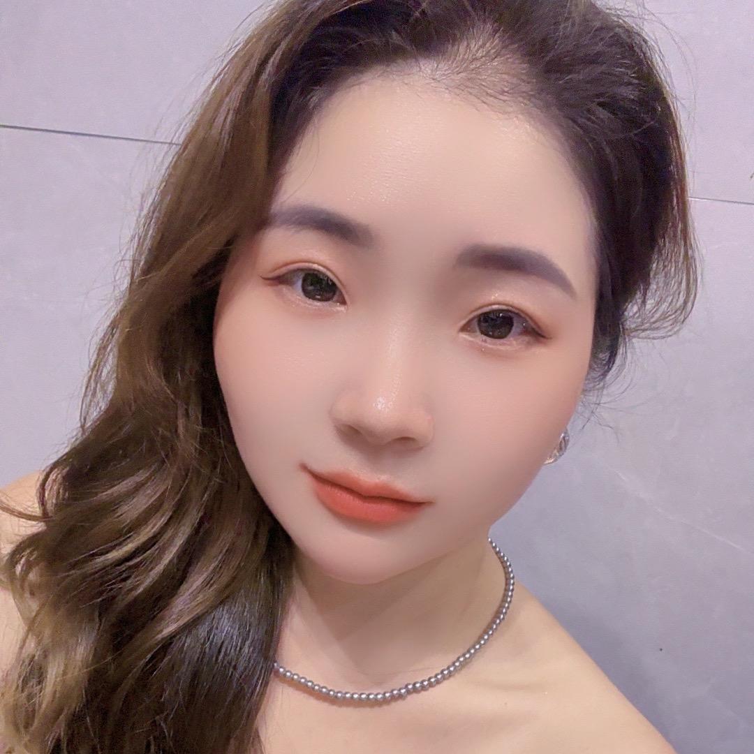 小  玲 💋