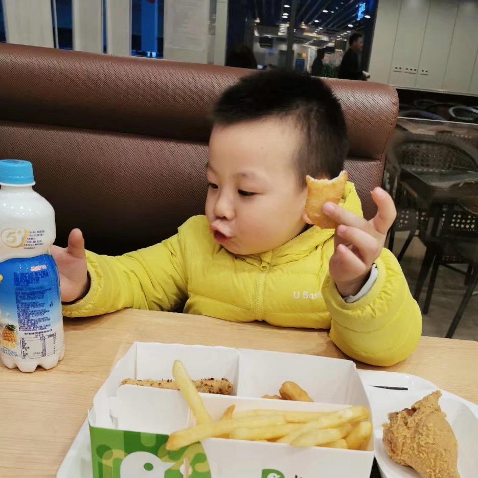 嘟嘟是佳臣啊