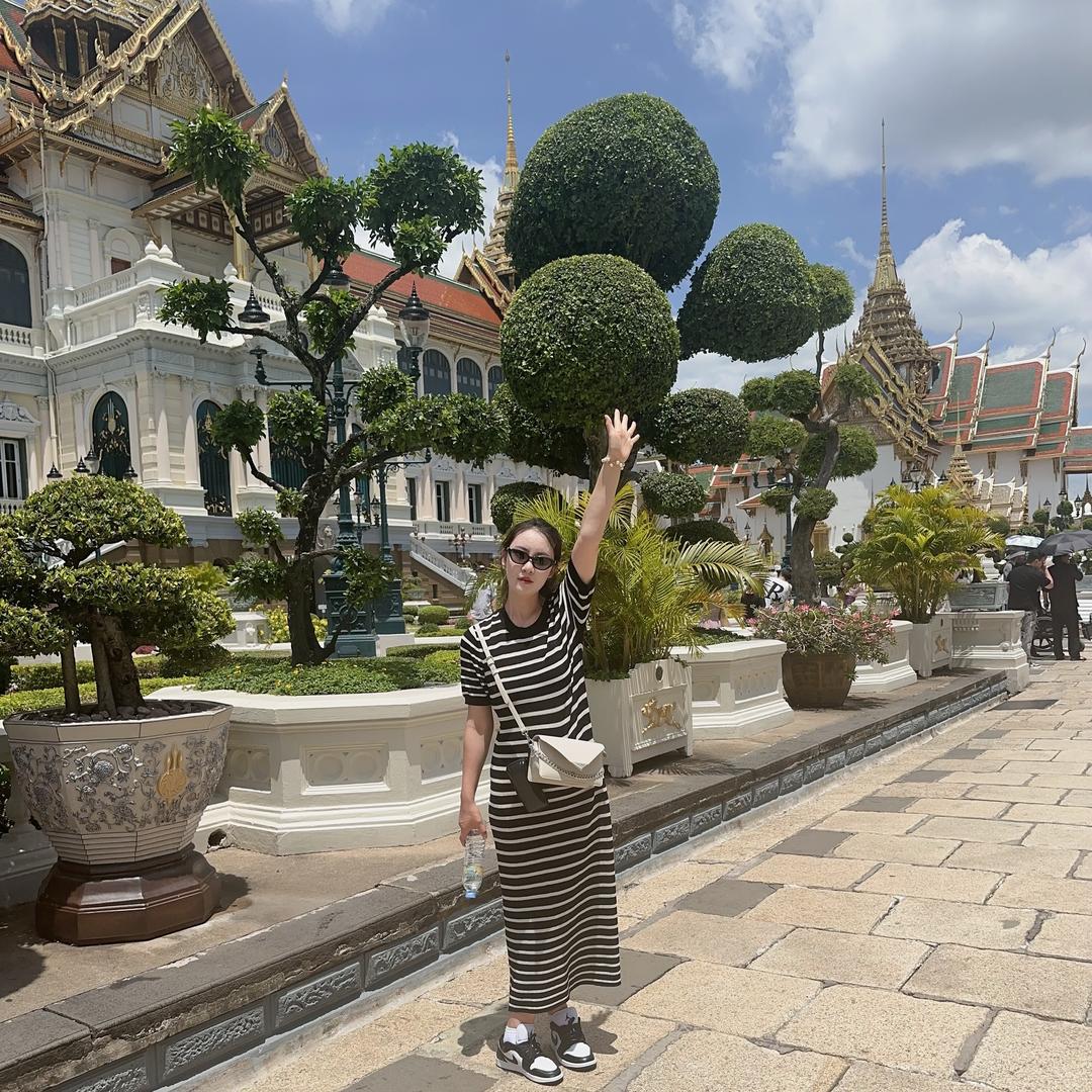 重生之我是诗安国际老板