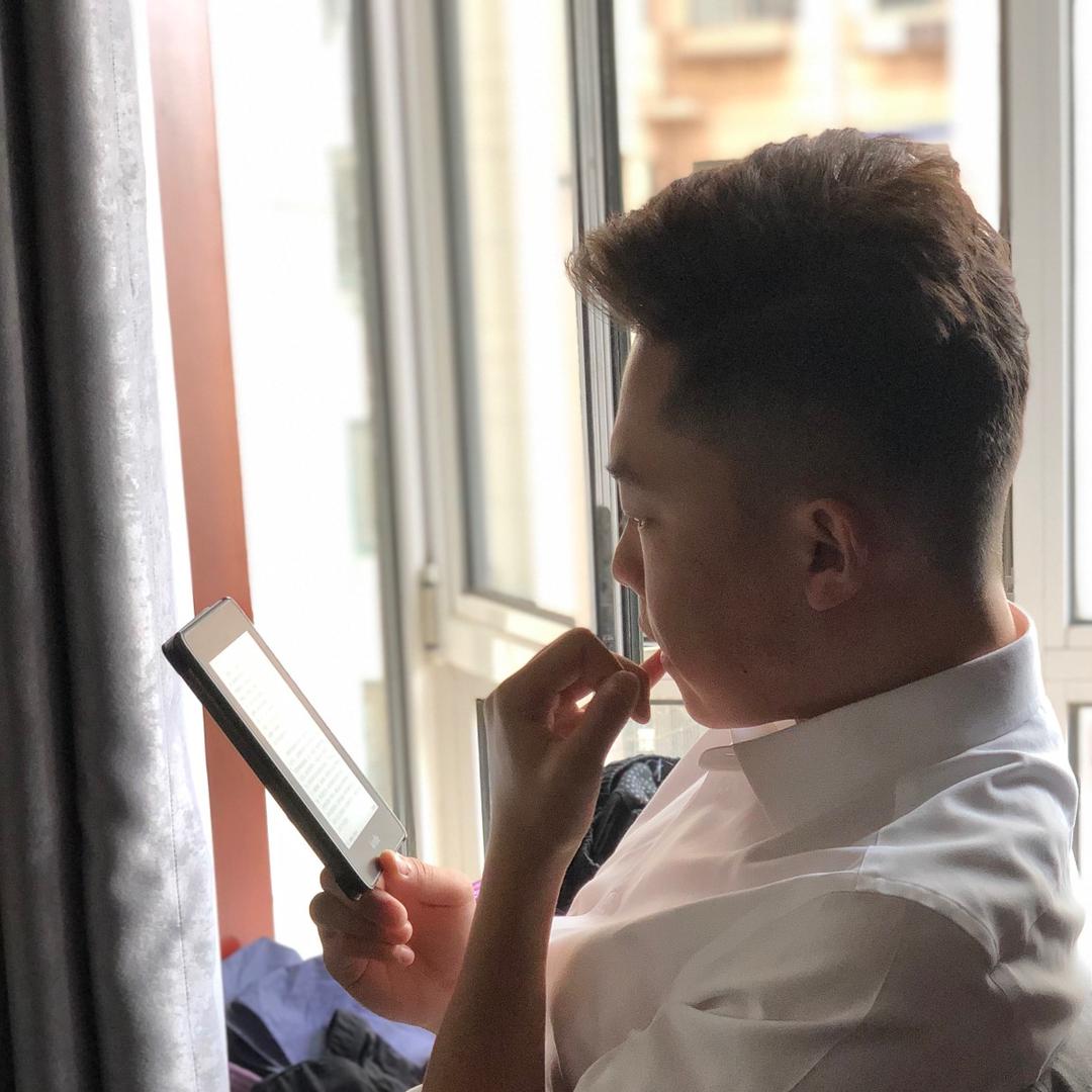 伊同学科技志