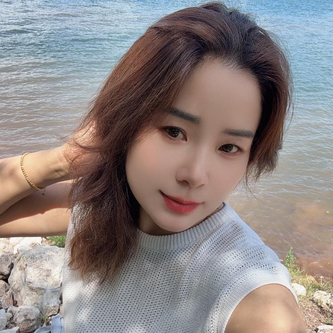 温柔可爱的小娇娇
