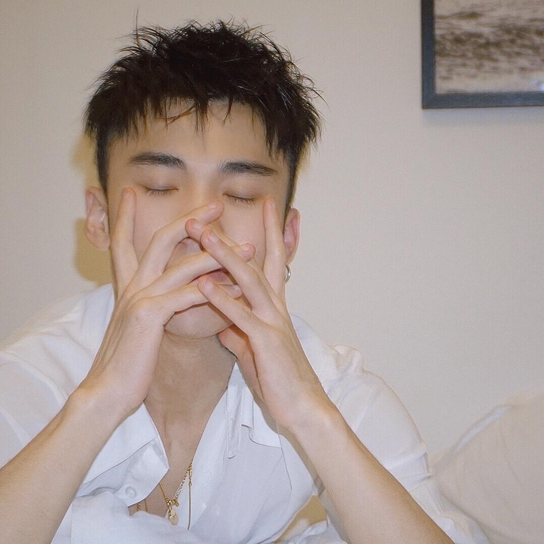 白君少