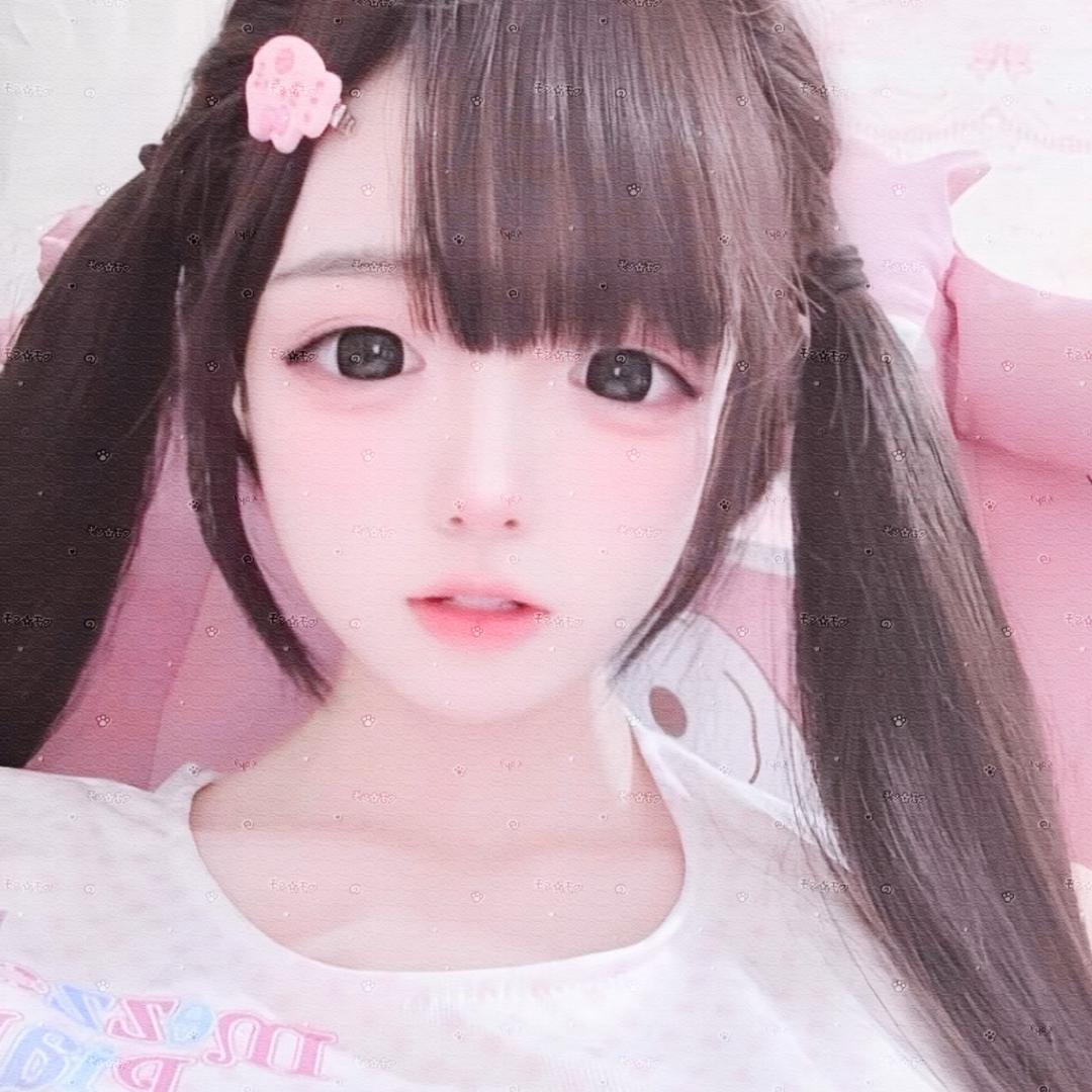 灰色