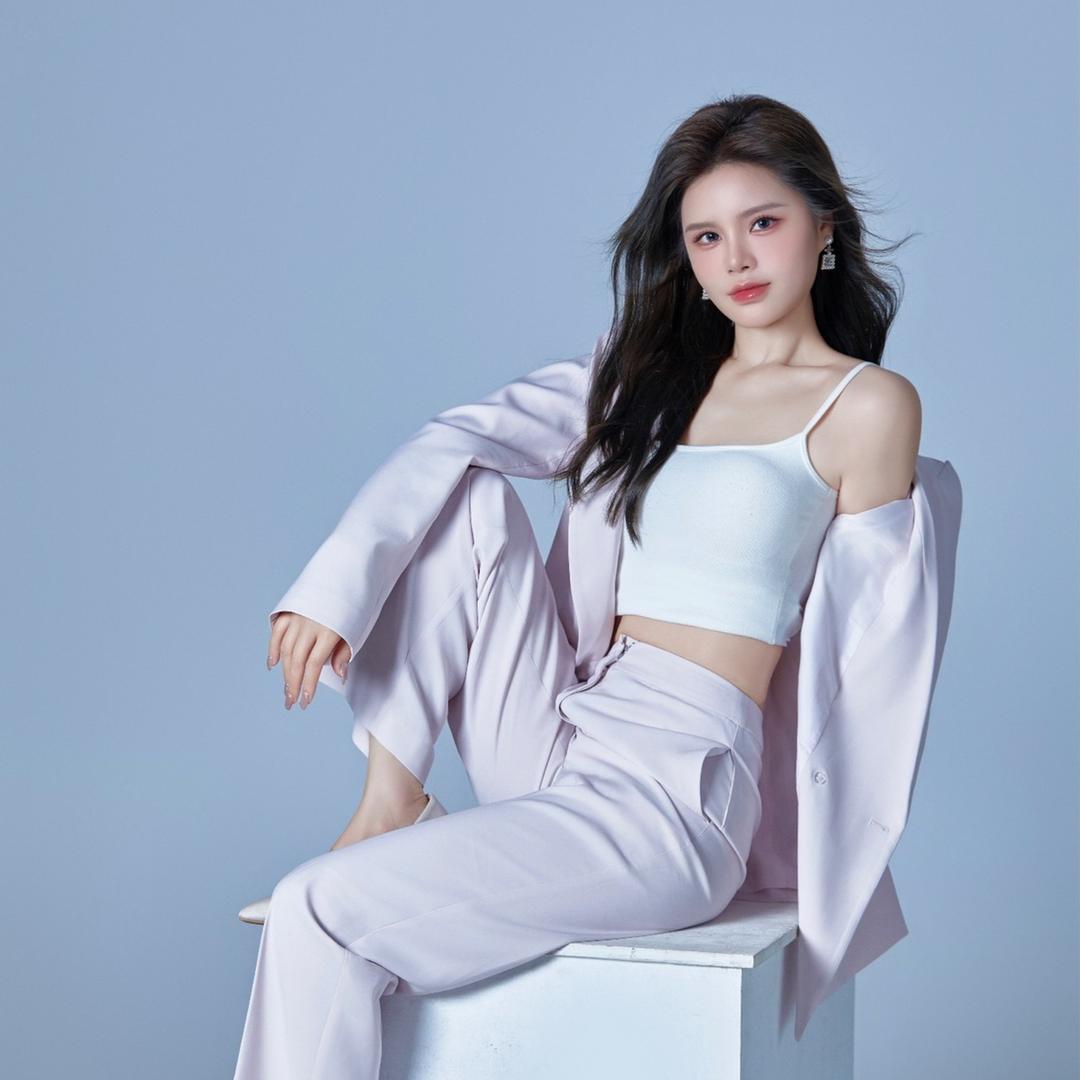 邓秘书美美的设计（正道YM）