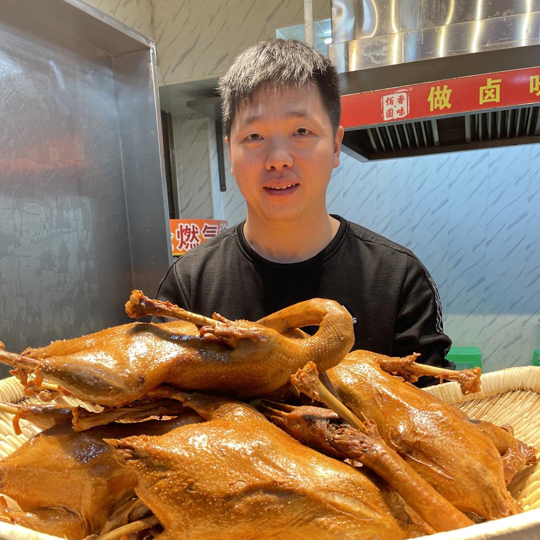 阿军卤味小吃