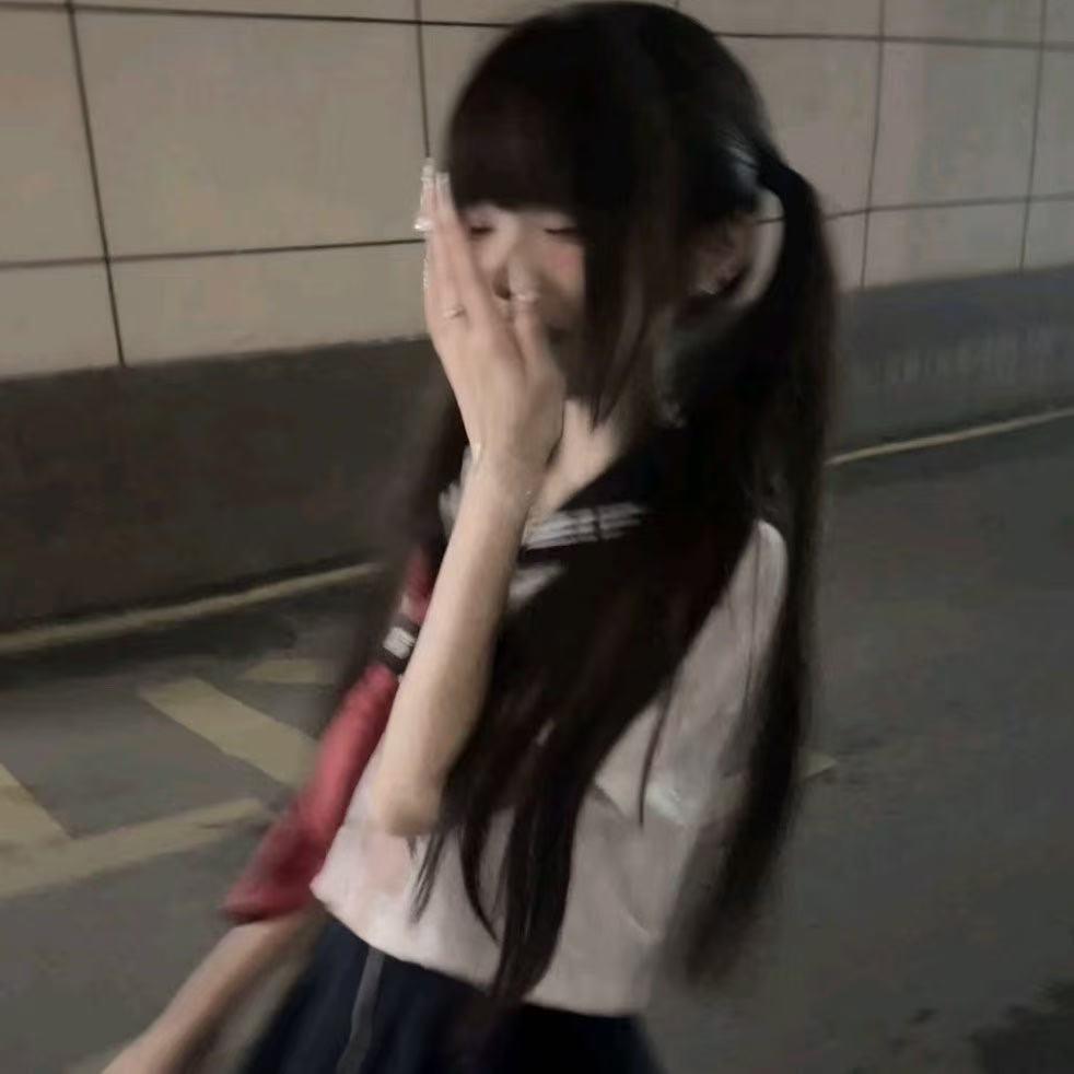 蔓蔓^