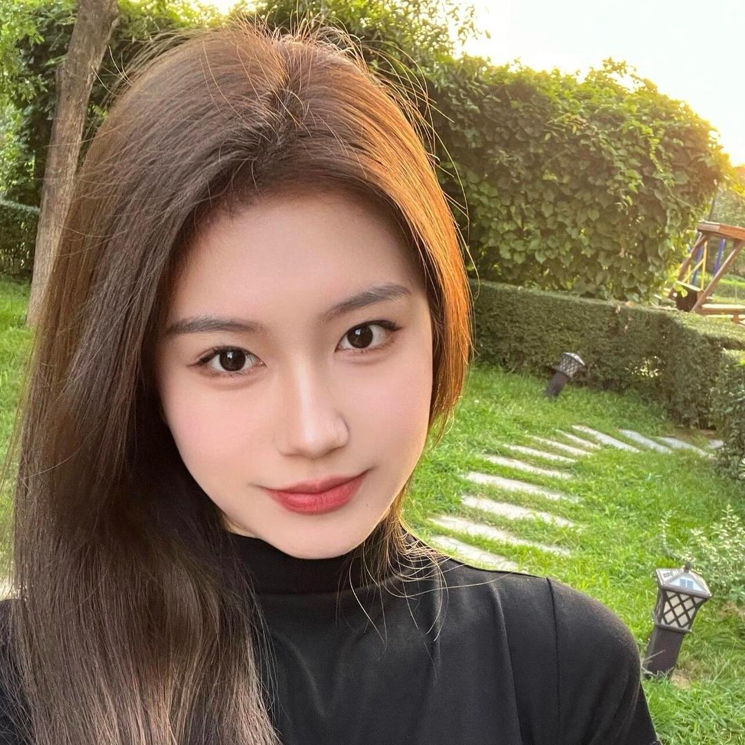 INS承泰国潮男发馆