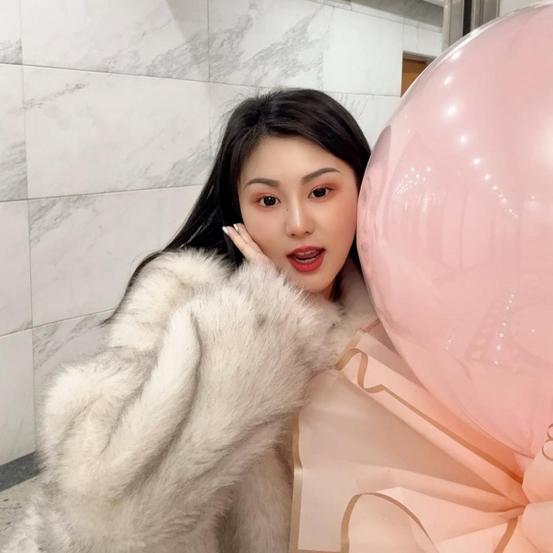🎄法拉.
