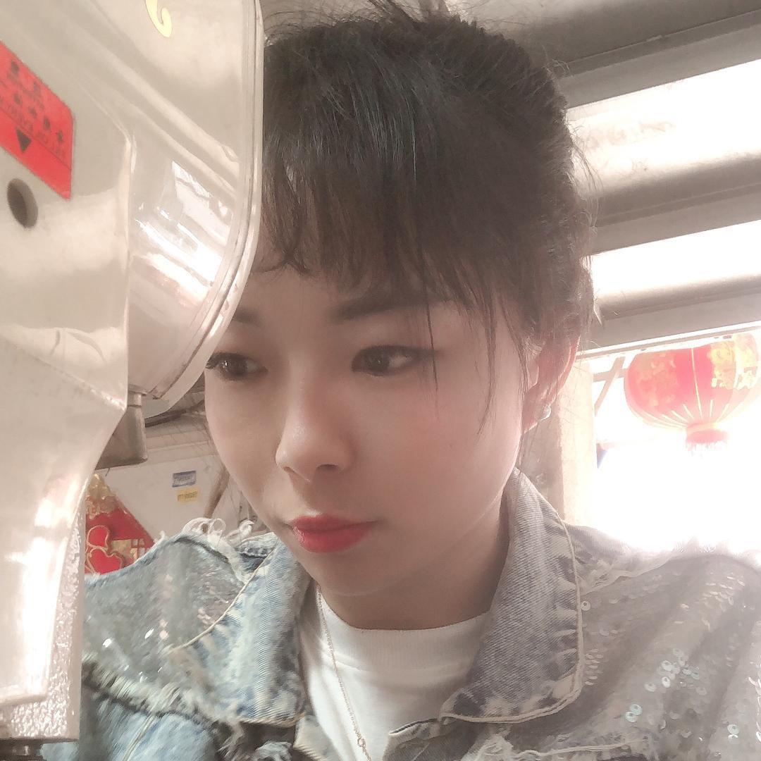 @月月
