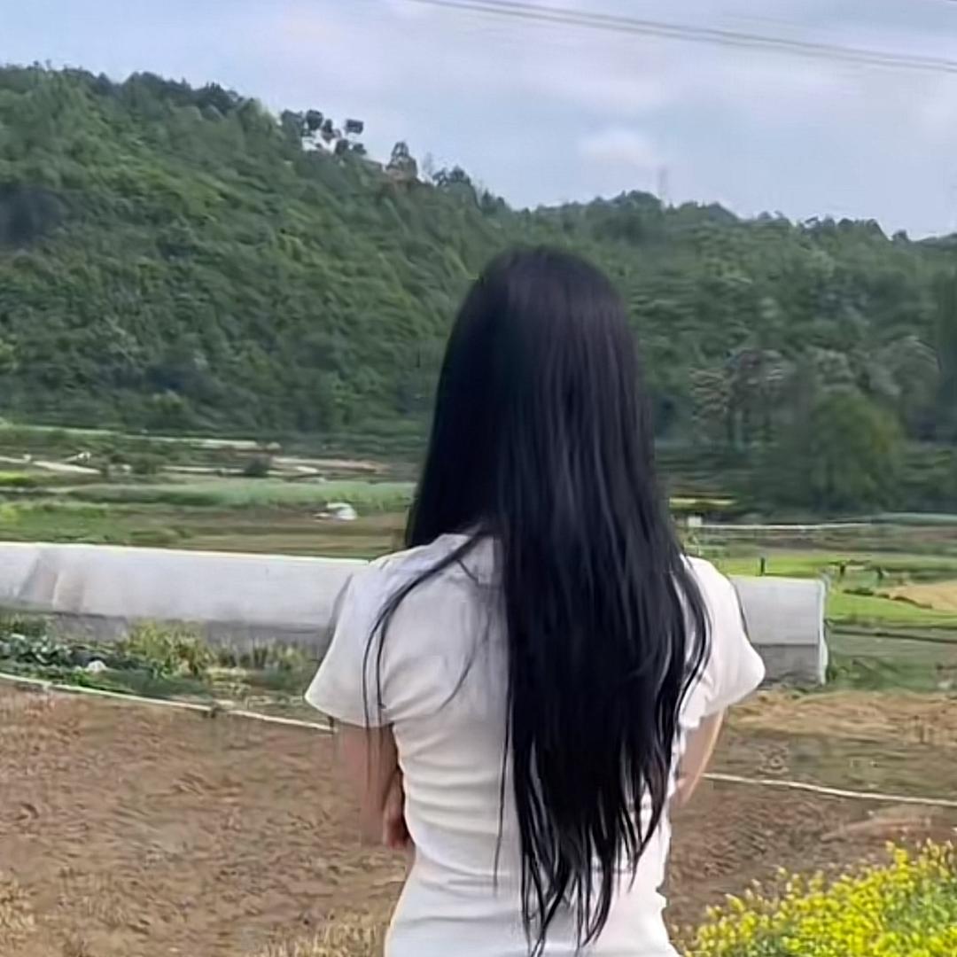 玲玲姐活自己-依颜誉百货