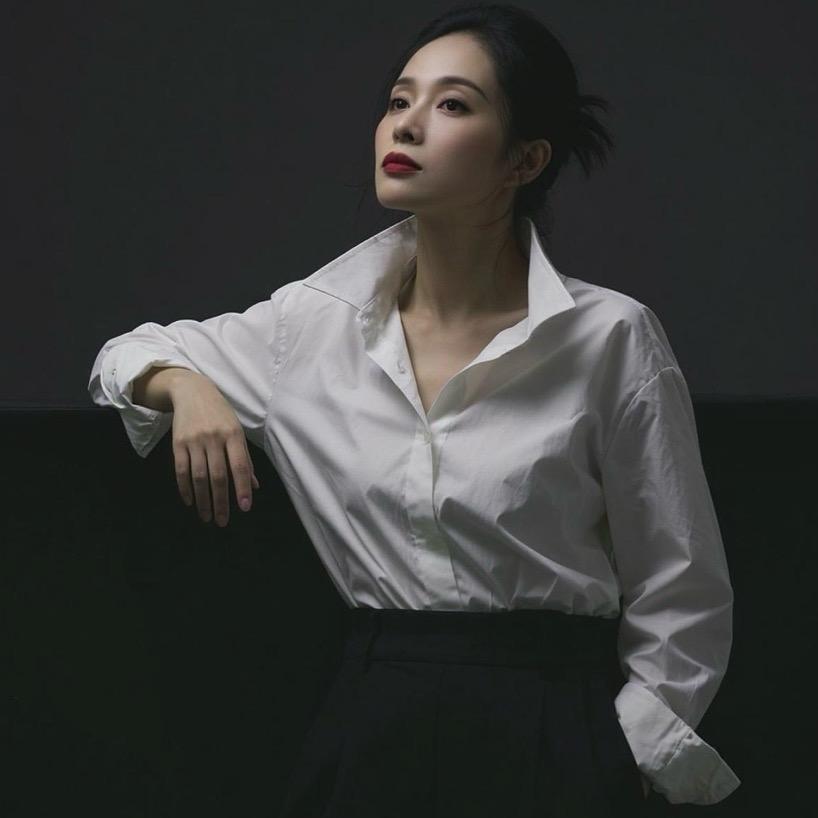 陈伟💃倔强的小妮子