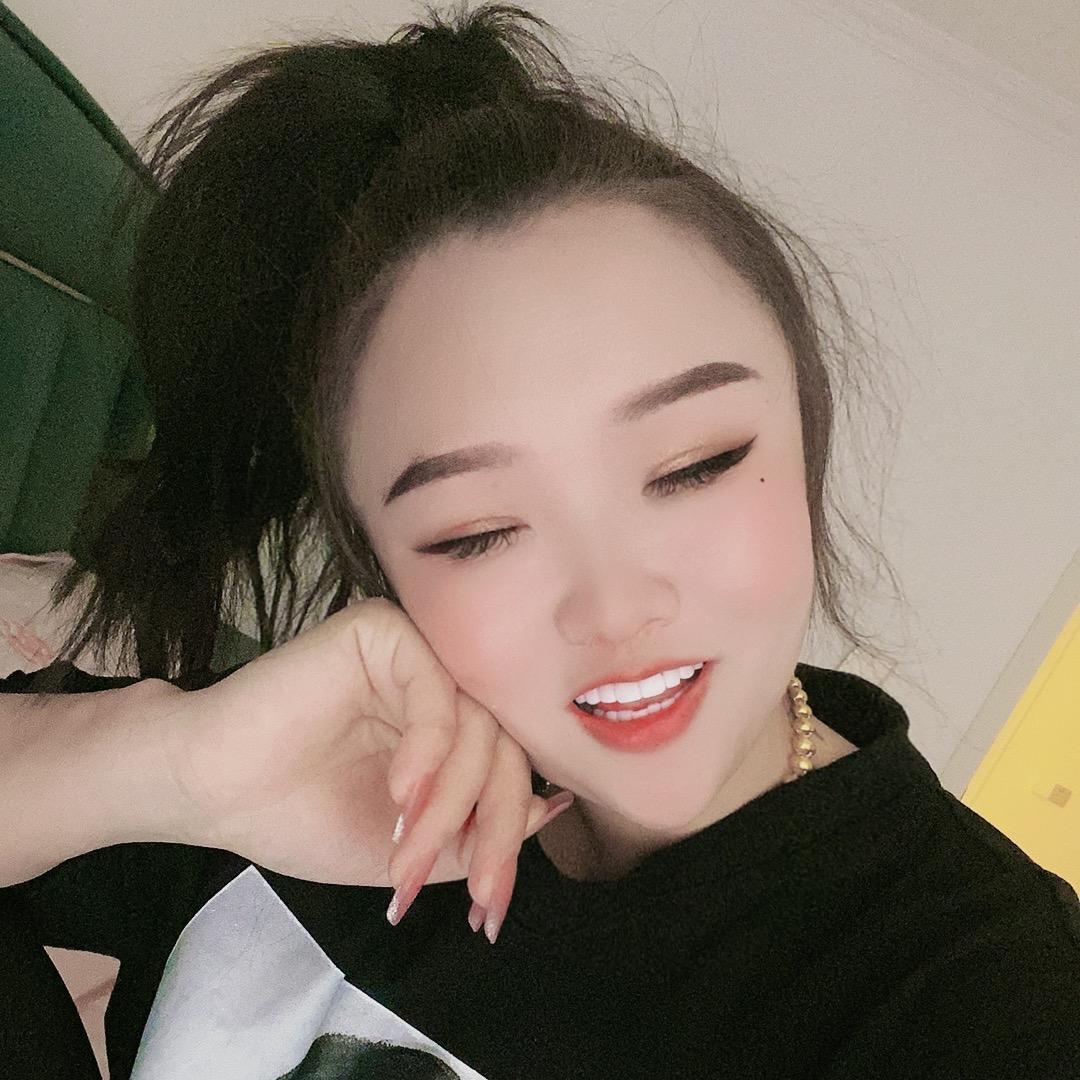 焦方晴女装（花花）