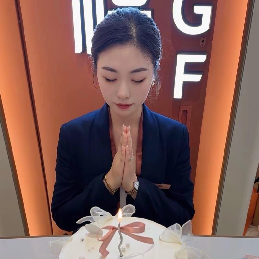 雾眠气泡水🌷