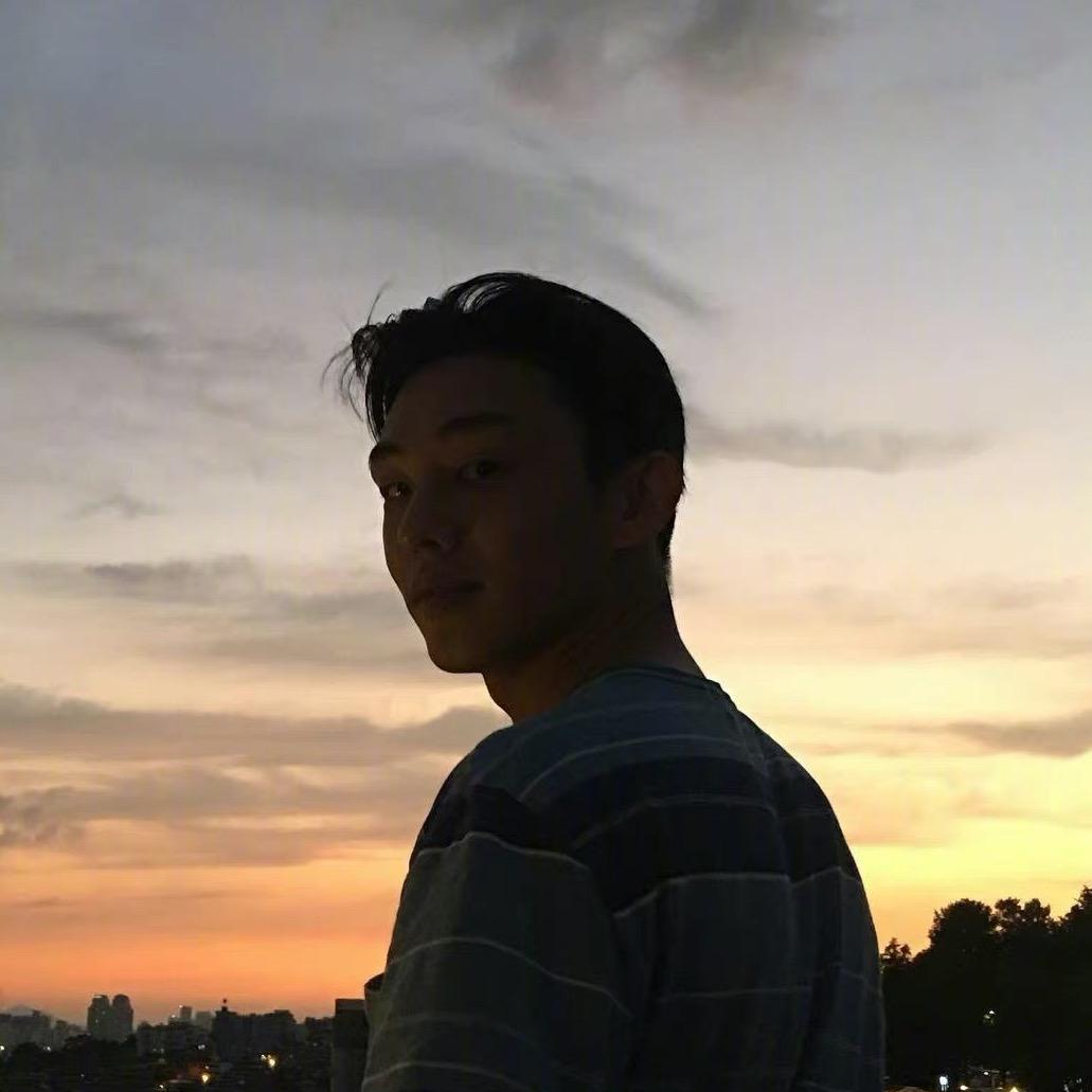 龙龙。