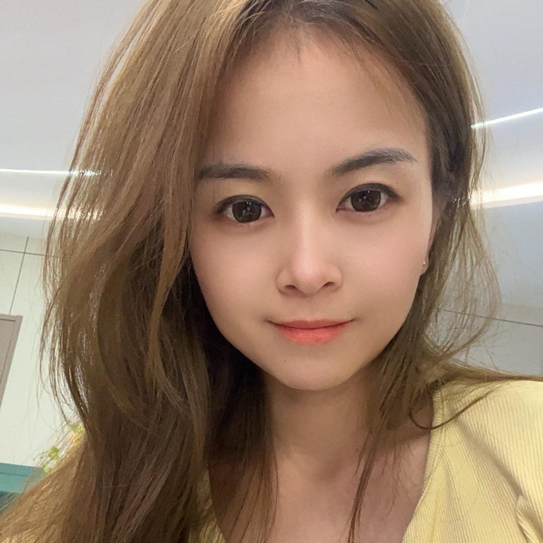 张依依💕