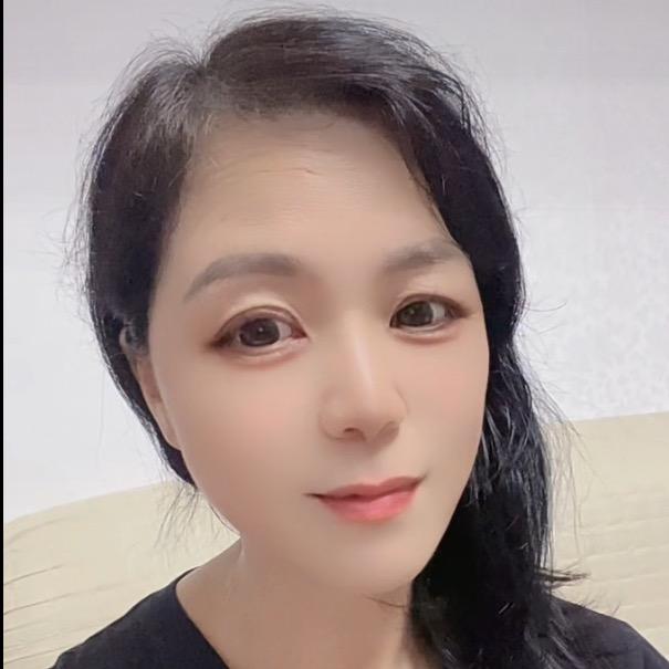 @灯具卫浴店老板娘
