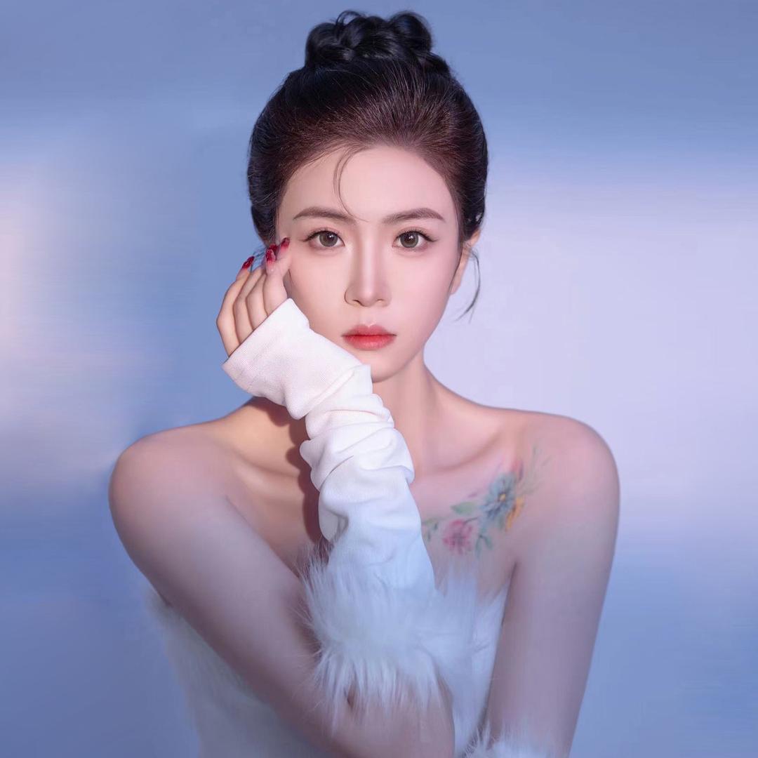 蓝柒儿👑⁵²⁷²
