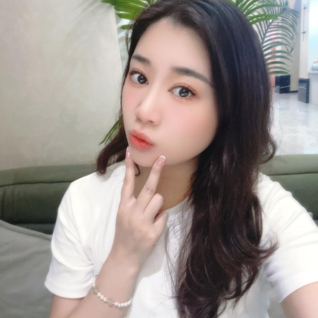 柒月