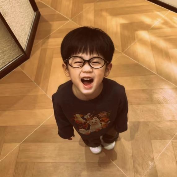 冄