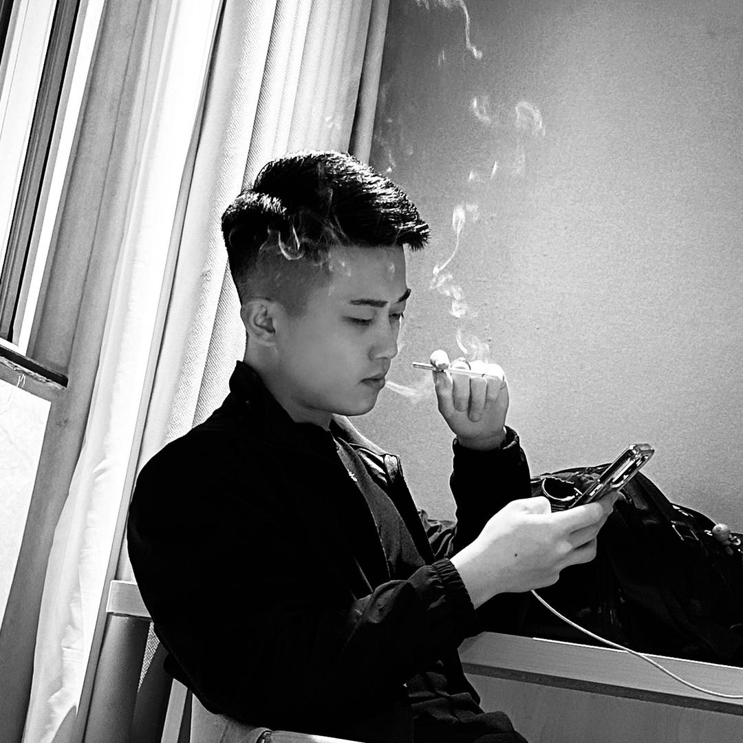@_ 辉·