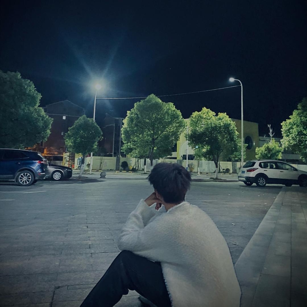 一个失恋的男孩