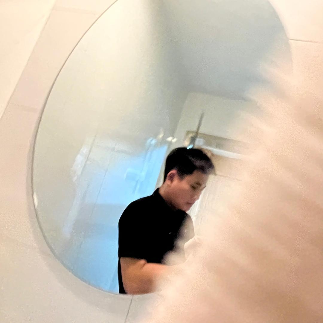 三月
