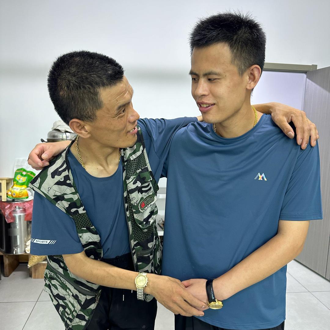 大哥哥正扬