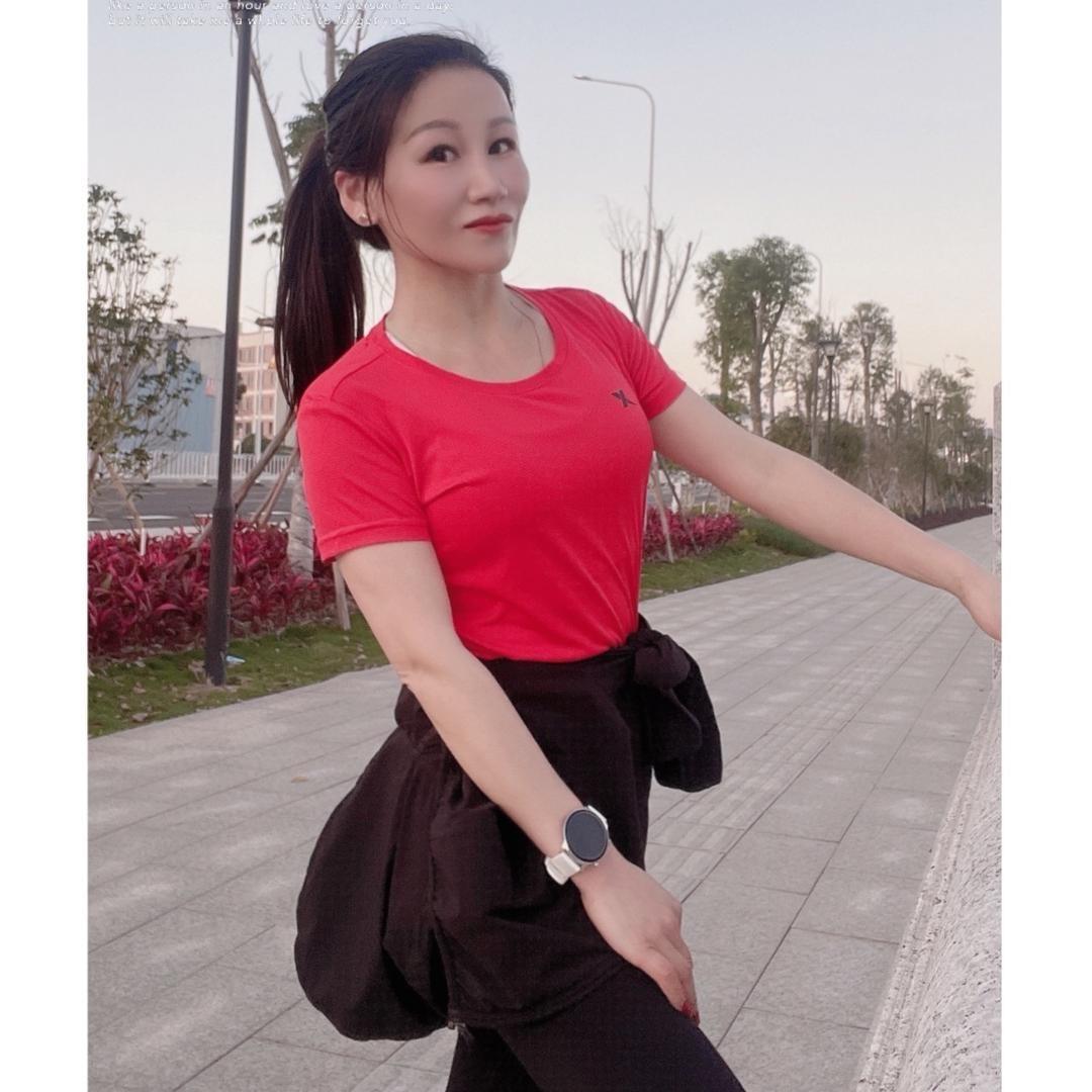 幸福➕快乐❤️（80后芳芳爱跑步）