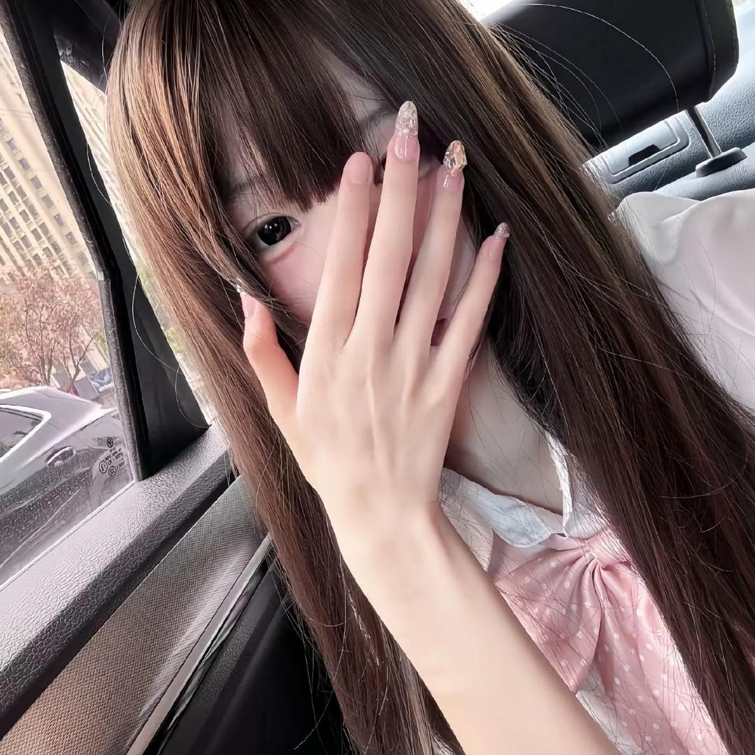 祁诺诺.（接xc）