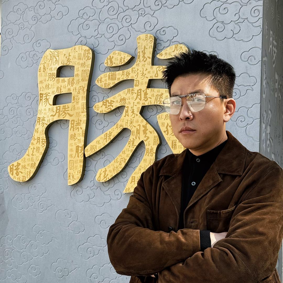 王环宇七彩超人家政