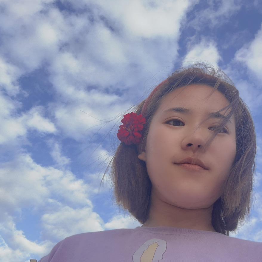 搓指甲的新宇