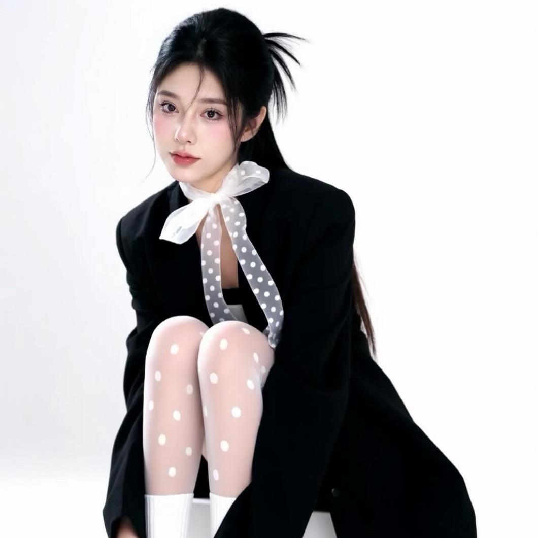 美女也会ᵉᵐᵒ