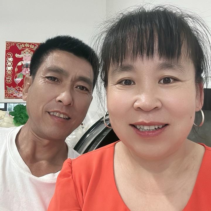 大辉儿和老董的幸福生活
