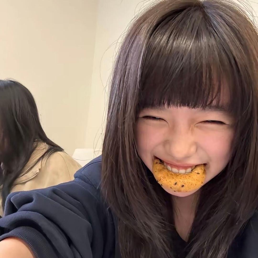 嘴巴嘟嘟