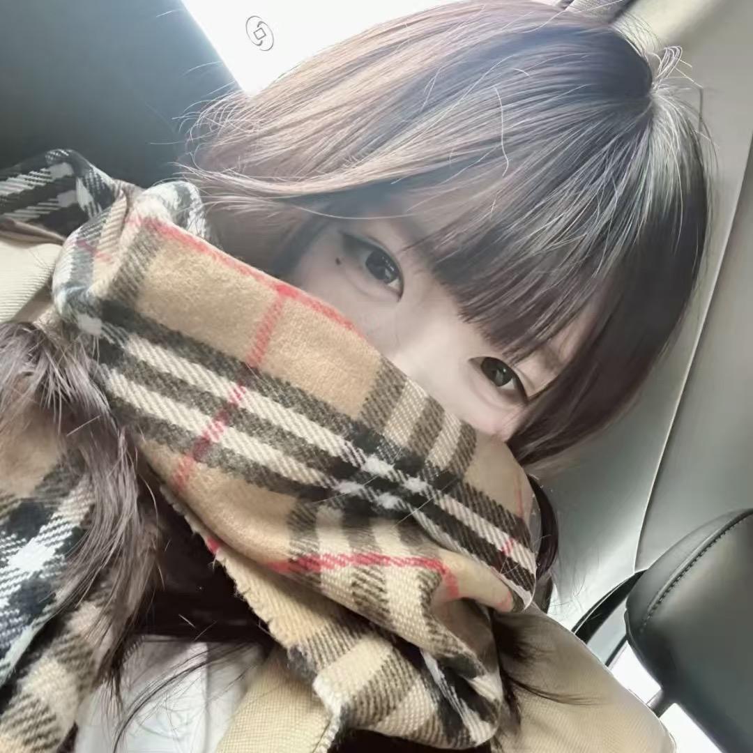 他总把我当小孩