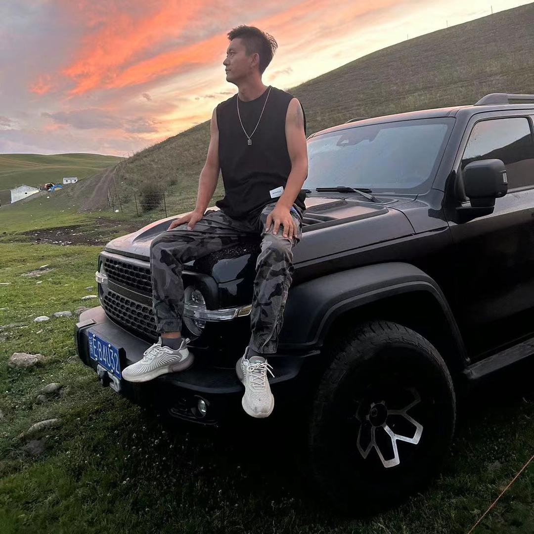 石河子阿南二手车（招人）