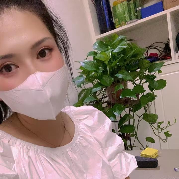 嗯。小七