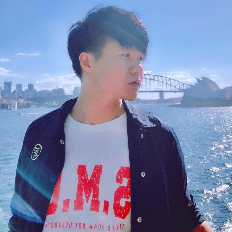 鉴人闫闯