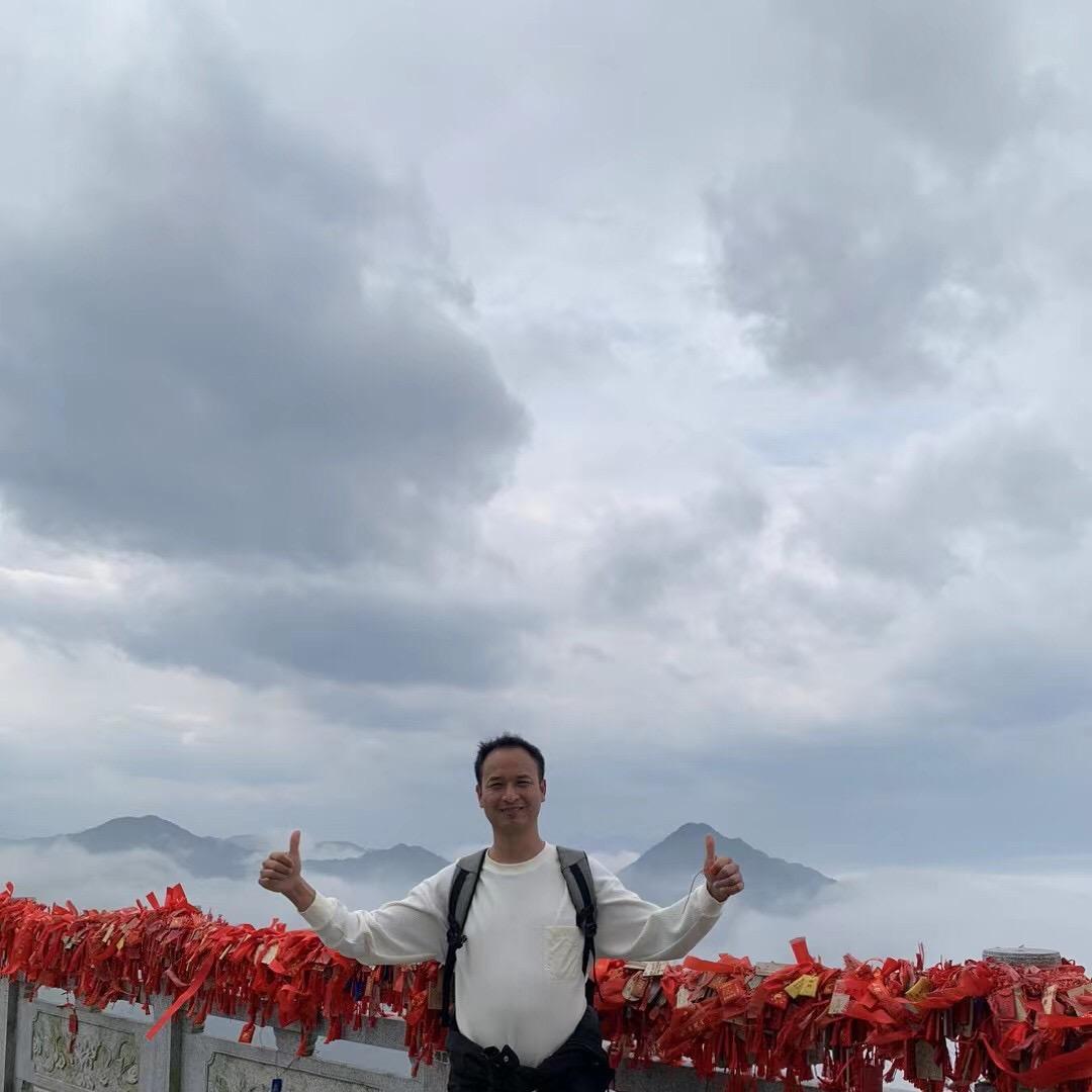小鬼，我是你隔壁王叔叔