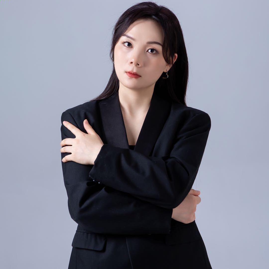 乌鲁木齐美美秀发型设计微娅