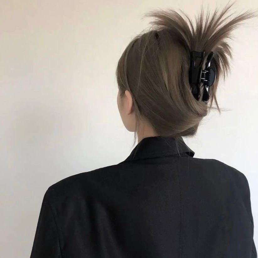 王梓家服饰