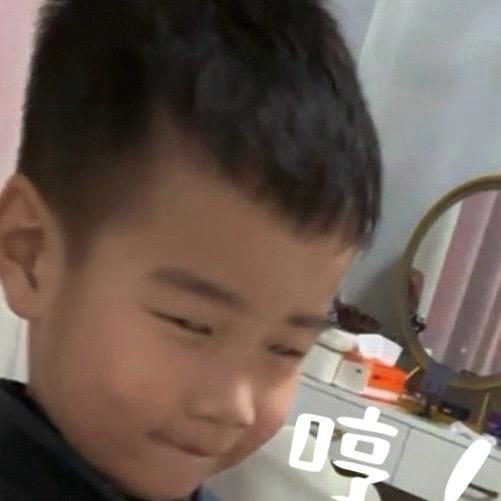 娜娜不爱早点睡