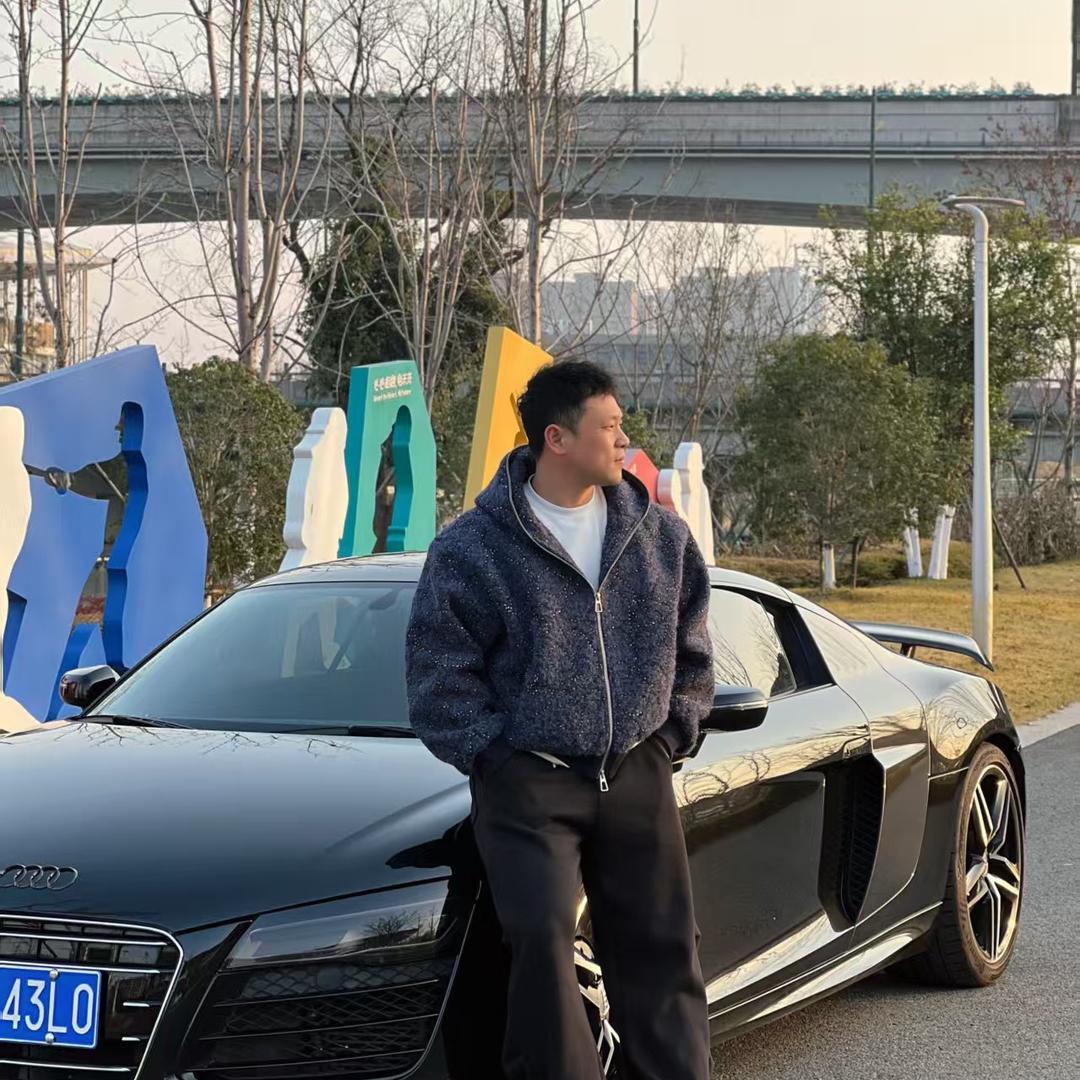 柯桥区寰宇汽车馆阿冠