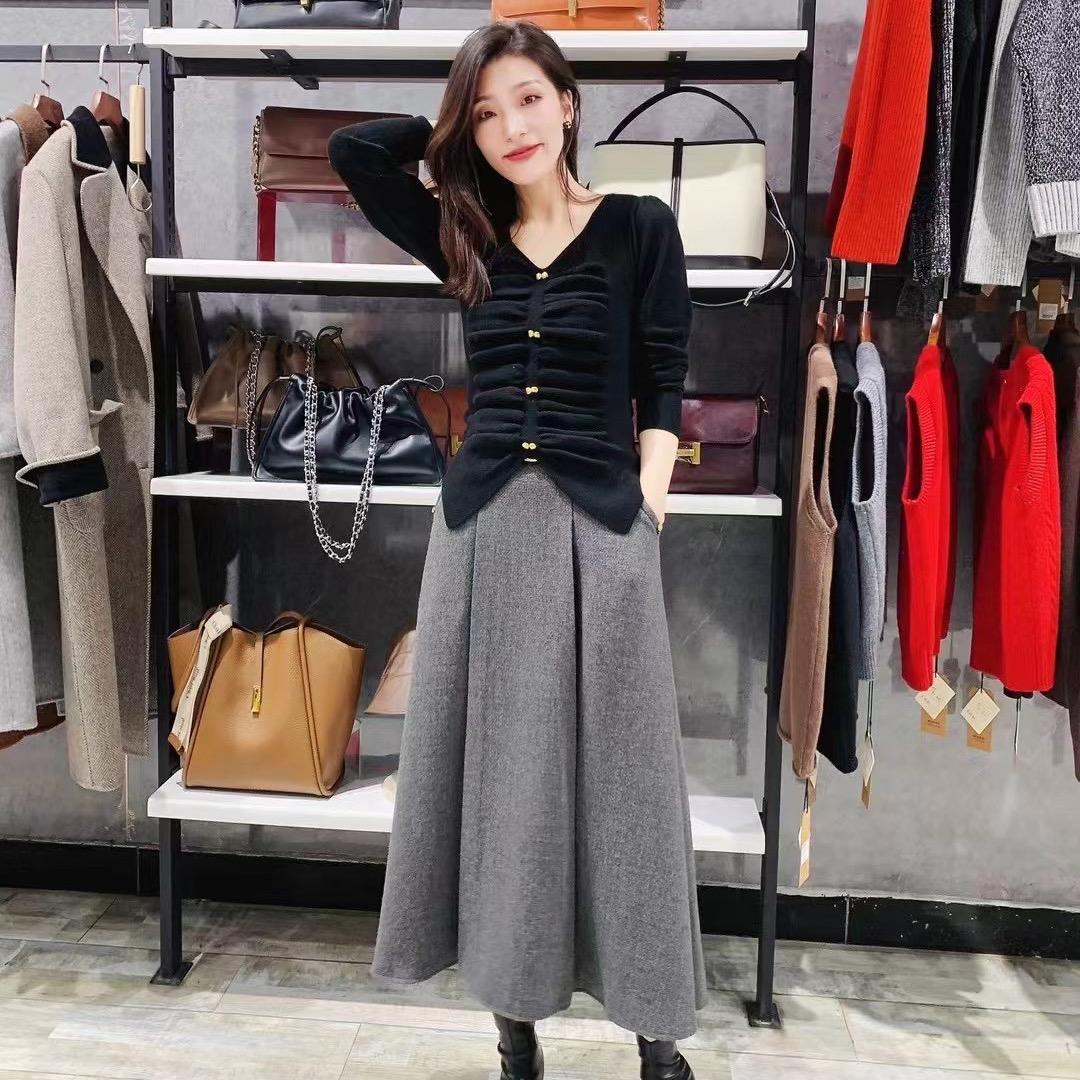 石榴树服装搭配师店