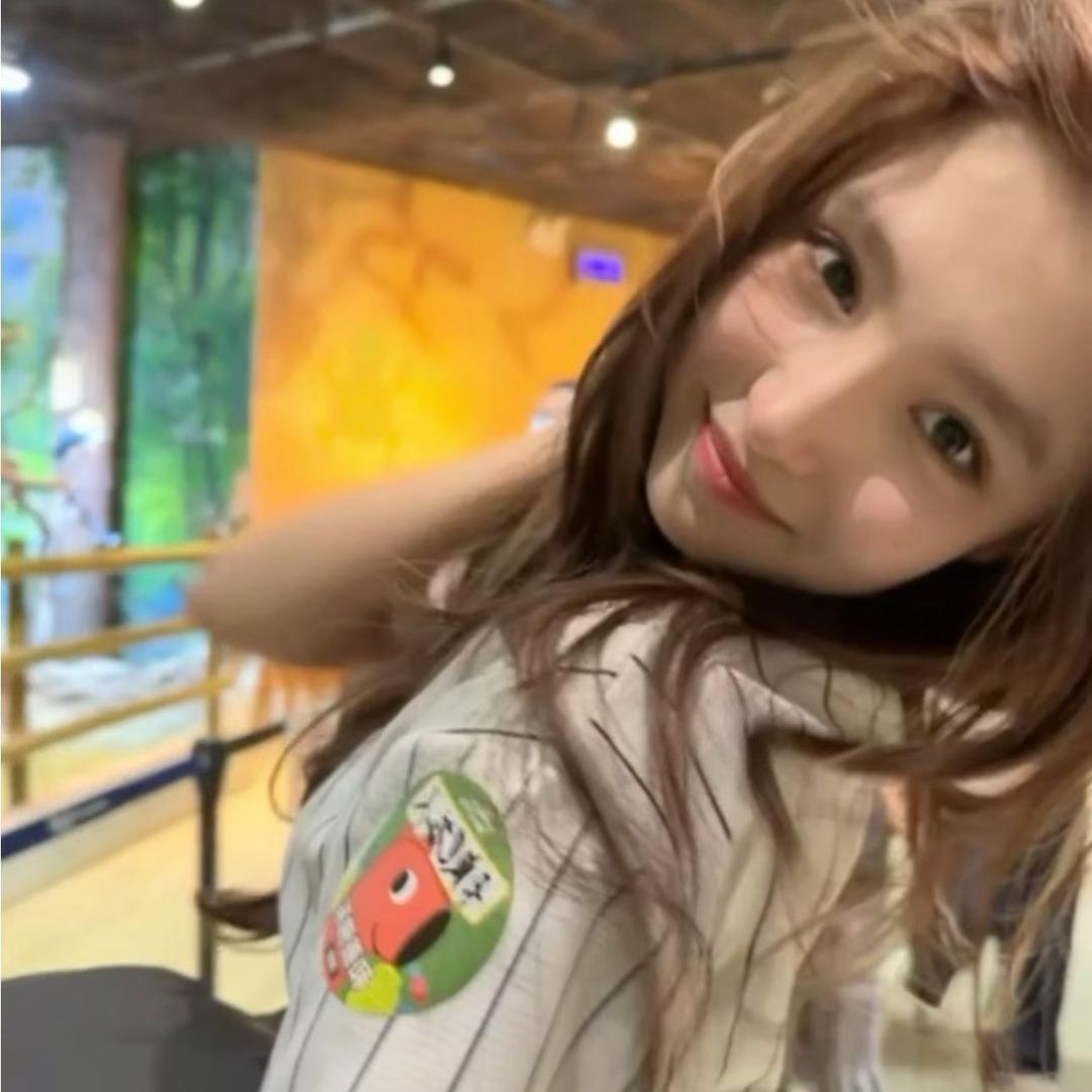 沉着的大白兔