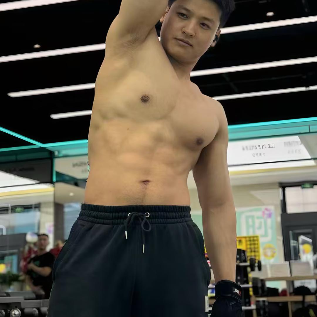 旗实爱健身