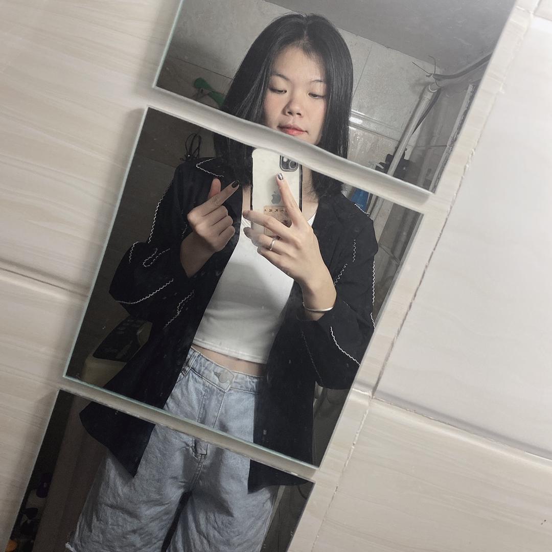 @是李吖…👨‍👩‍👧‍👧