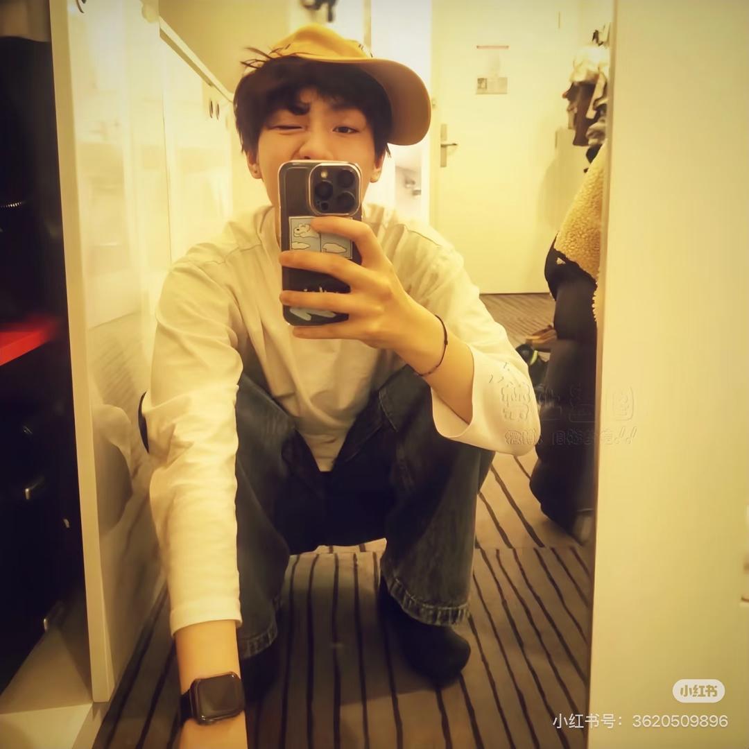 泪湿透了眼眶🫧